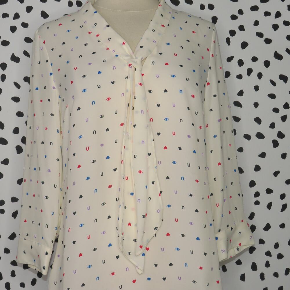 Modcloth Eye Love U Tie Neck Quirky Print 3/4 Sleeve Blouse - Picture 4 of 10